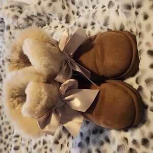 Ugg gita bow mini